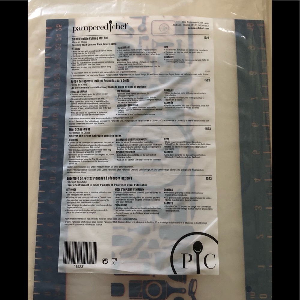 Pampered Chef Small Flexible Cutting Mats